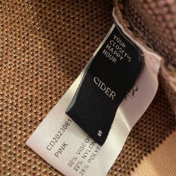 Cider Mountain Adventure Sweater - Pink and Brown - Picture 2 of 7